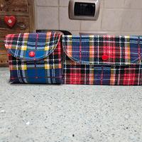 porta cellulare  o assorbenti  da borsa