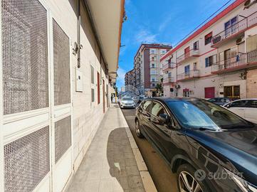 3 LOCALI A MANFREDONIA