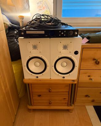 Yamaha HS8 monitor