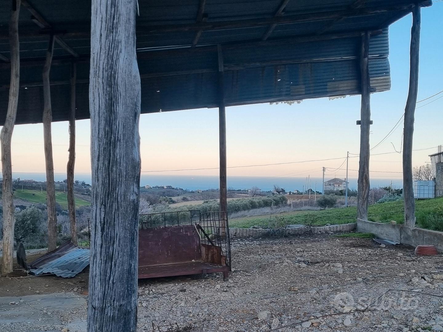 Casolare rustico con corte Marche - Vista 4