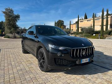 Maserati Levante Granlusso