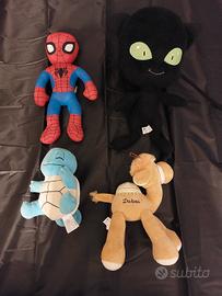 Pelusche, bambole e pupazzetti