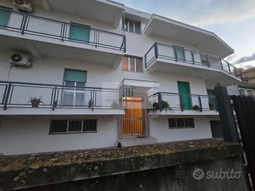 PALAZZO CON GARAGE