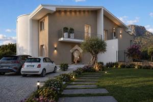 VILLA A SCHIERA D'ANGOLO A TERRASINI