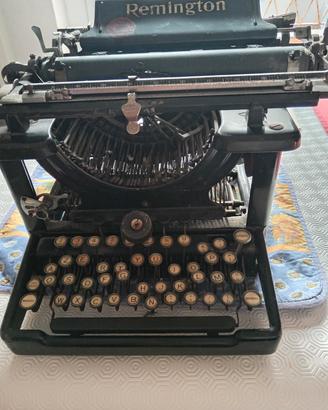 antica macchina da scrivere Remington 10