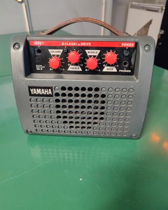 cassa acustica yamaha amplificata per chitarra