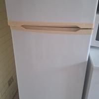 cucina a gas e frigorifero 