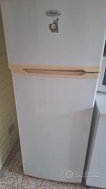 cucina a gas e frigorifero 