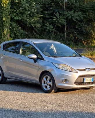 Ford Fiesta 1.4 TDCi 5p. Titanium CV-68 E4 Manuale