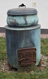 Caldaia antica in rame