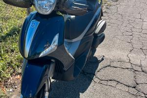 Beverly 350 sport touring