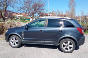 SUV Opel Antara blu/grigio metallizzato