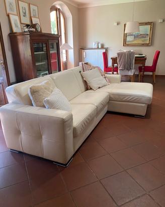 Divano in pelle con penisola