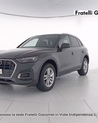 Audi Q5 40 2.0 tdi mhev 12v business quattro s-tro