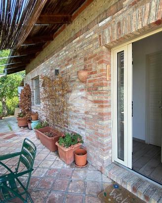 VILLA SINGOLA A CASTELLETTO MERLI