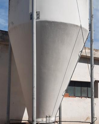 mungitrice, silos, refrigeratore 