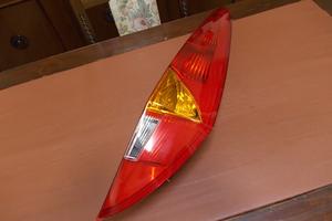 Faro posteriore dx Fiat Punto Sporting