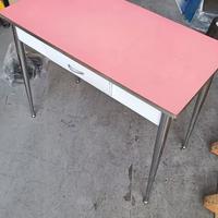 Tavolo vintage in formica rossa anni  50/60