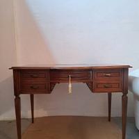 scrittoio antico in legno lucido