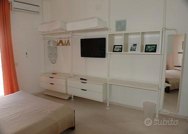 armadio a giorno/ cabina armadio ikea