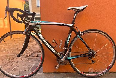 Bici da corsa in carbonio