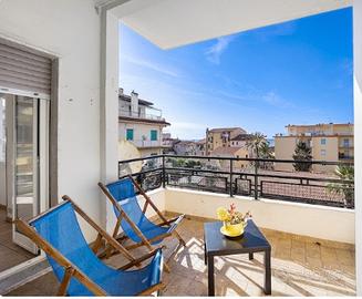 A pochi passi dal mare e dalla pista ciclabile