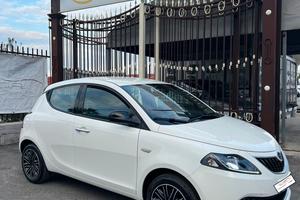 Lancia Ypsilon 1.0 FireFly 5 porte S&S Hybrid Ecoc