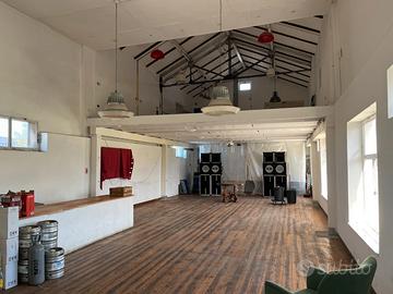 Locale con giardino eventi feste cerimonie lauree