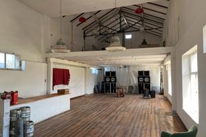 Locale con giardino eventi feste cerimonie lauree