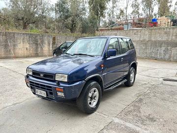 Nissan Terrano II 2.7 td,gancio traino, 4x4,3 port