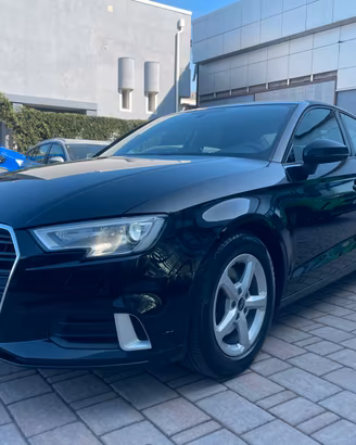 Audi A3 Sedan 30 TDI S tronic Business