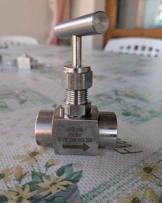 Valvola a spillo da 1/4"