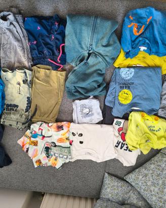 Vestiti assortiti bambino 3 anni