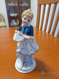 Statuetta in porcellana Capodimonte 