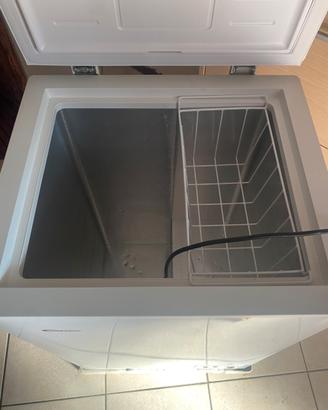 Congelatore a pozzetto Candy CCHH 100 – 97L