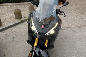 Honda Xadv 750 2025 35Kw -7500- pari al nuovo