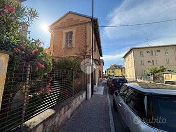 NEGOZIO A FIDENZA