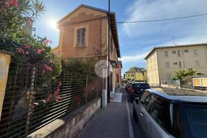 NEGOZIO A FIDENZA