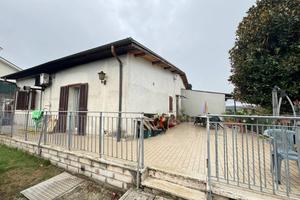 Villa di 90 m² con 3 locali a Labico