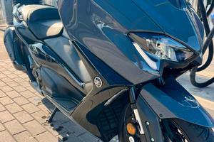 TMAX 560 Tech Max 4500km