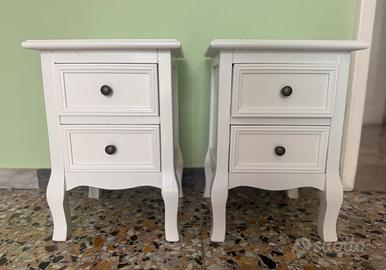 2 comodini bianchi