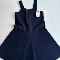 Vestito NUOVO senza maniche da € 26,99 10 anni