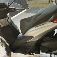 Piaggio Beverly 300 - 2025