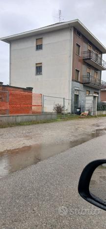 Vendita palazzina situata a LA LOGGIA(TORINO)