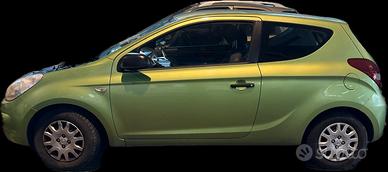 HYUNDAI i20 COLORE VERDE