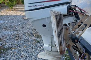 Motore fuori bordo Johnson 4 tempi