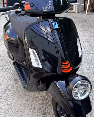 Piaggio vespa  gtv  300 HPE  ABS pari al nuovo