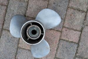 Elica Quicksilver in acciaio per motori fuoribordo