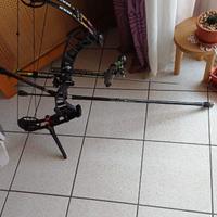 Arco compound completo di tutti gli accessori