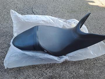 Sella low-seat pelle originale triumph speed tripl